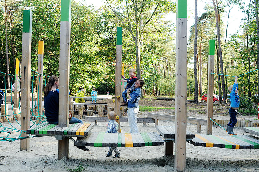 Bosland - kinderen spelen