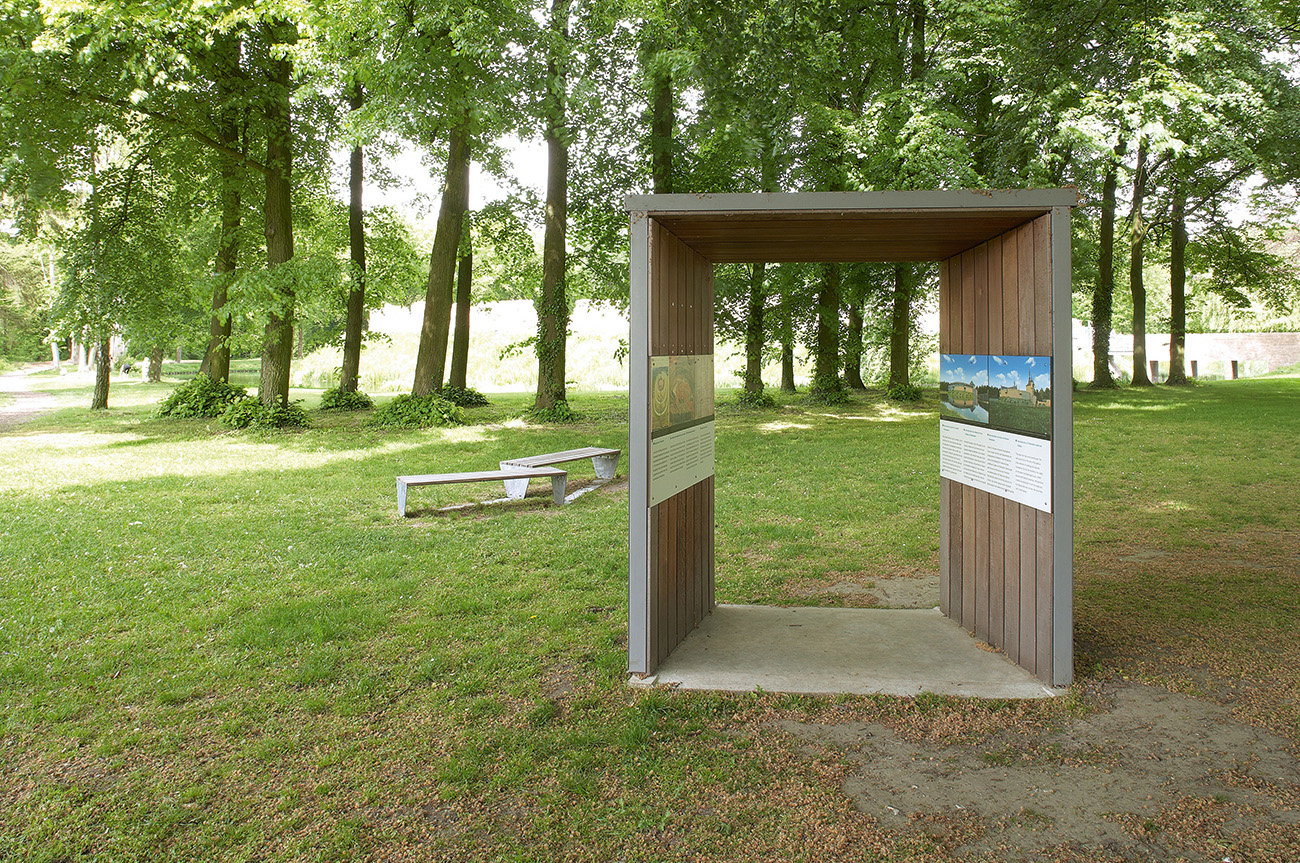 Pietersheim - poort in veld